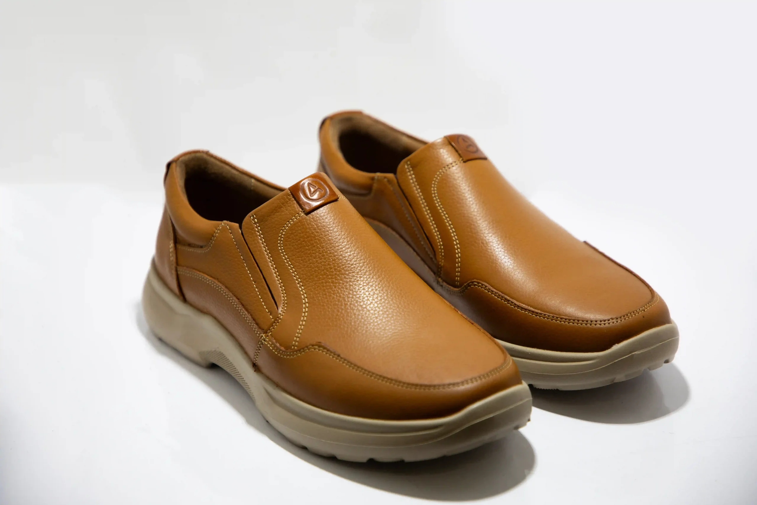 کفش چرم طبیعی اسپرت راحتی مدل wide toe با زیره EVA - تصویر 7